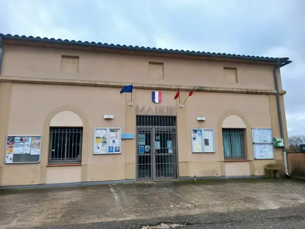 Carport Solaire 30 Installateur carport solaire Saint-Hippolyte-de-Montaigu